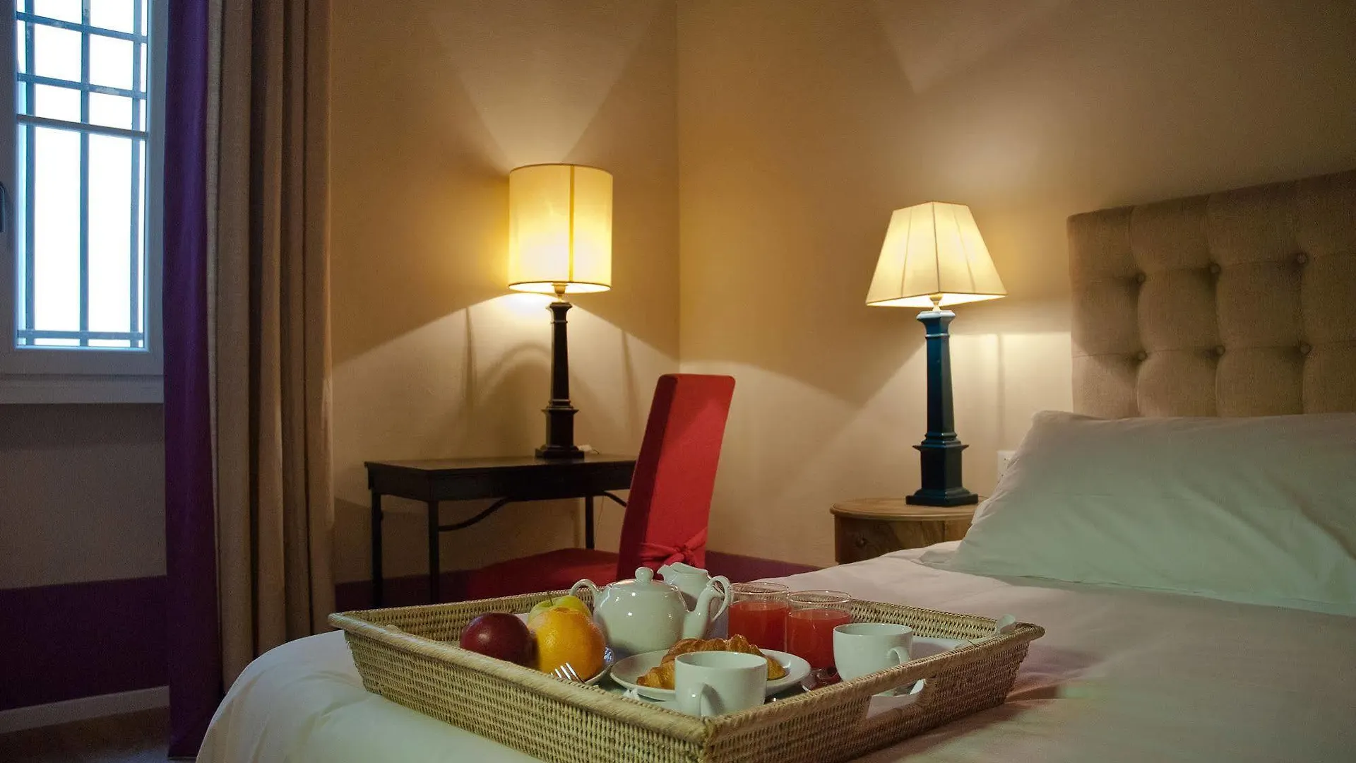Black 5 Florence Guest house